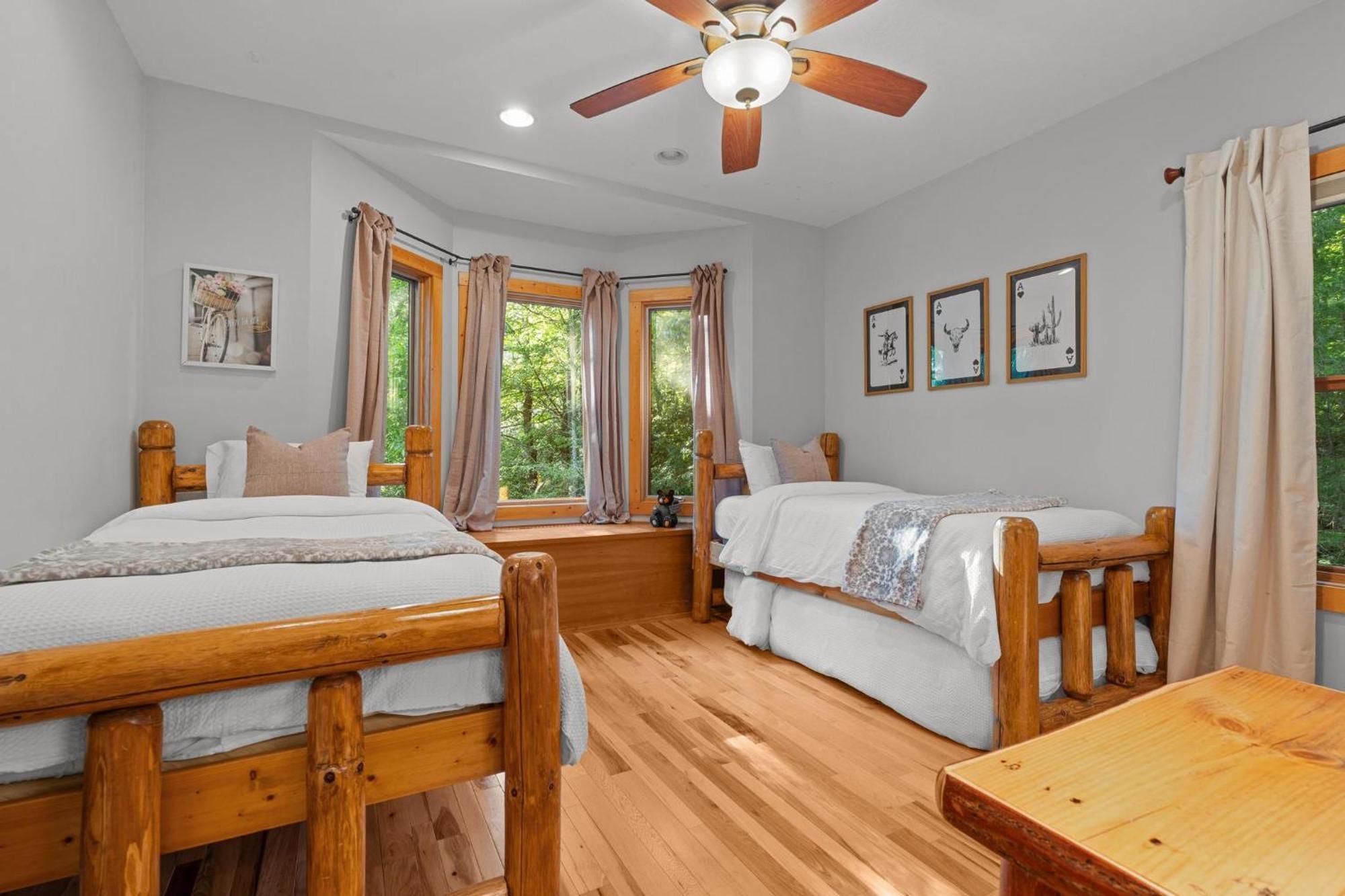 Serene Mountain And Sunset Views 3Bd Cabin Франклин Экстерьер фото